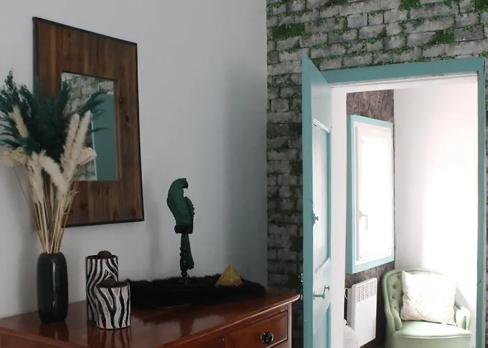 Semesterbostad Le Du *