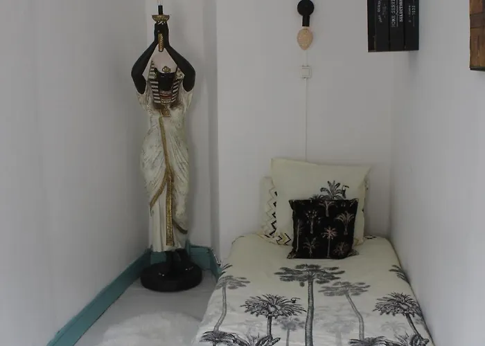 Semesterbostad Le Du *